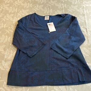 Ladies CMC 3/4 Sleeve Top.